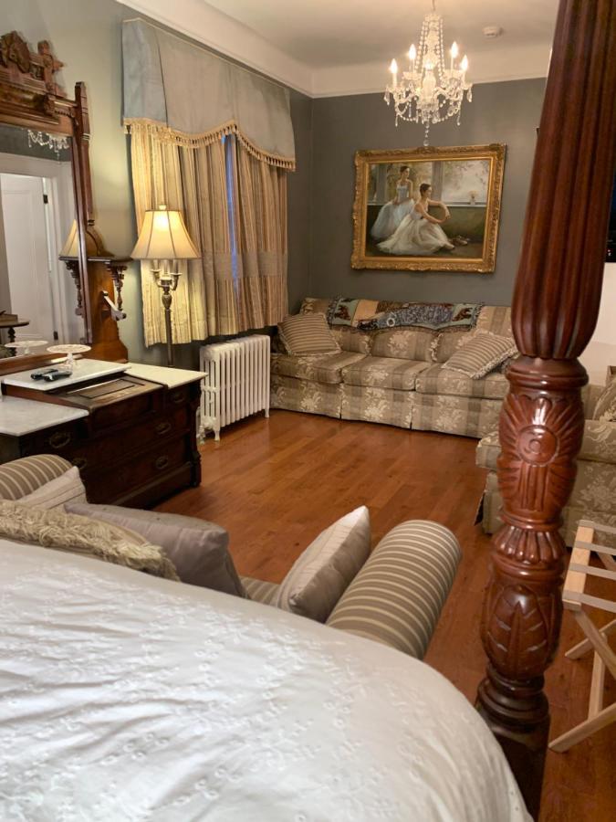 Monroe House Executive Guest Suites St. John's Dış mekan fotoğraf