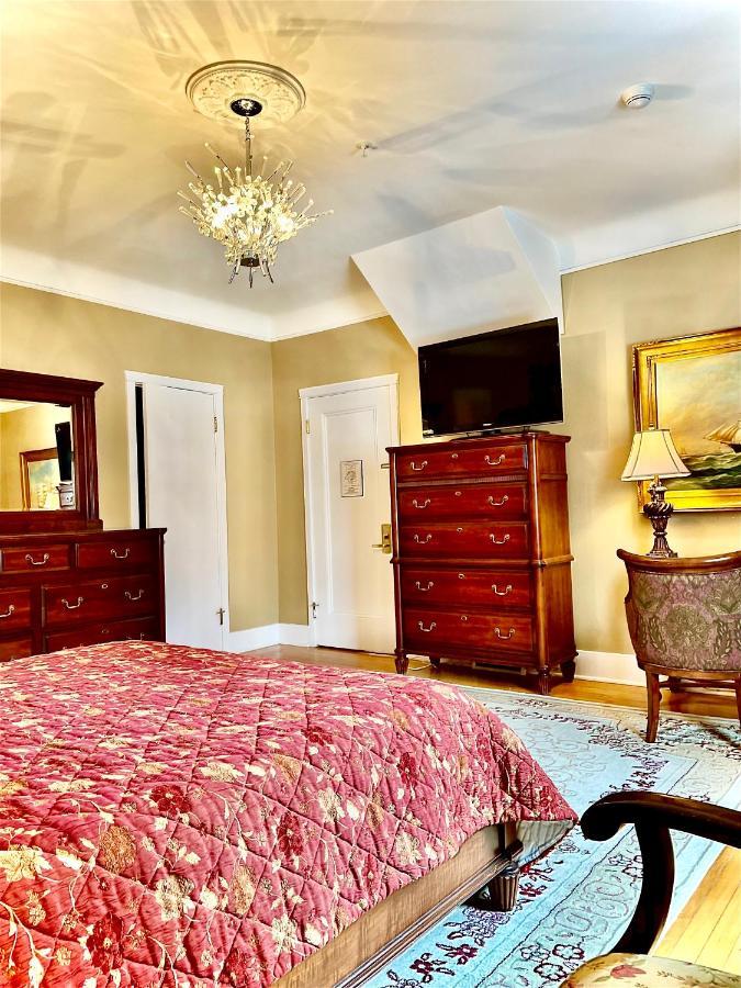 Monroe House Executive Guest Suites St. John's Dış mekan fotoğraf