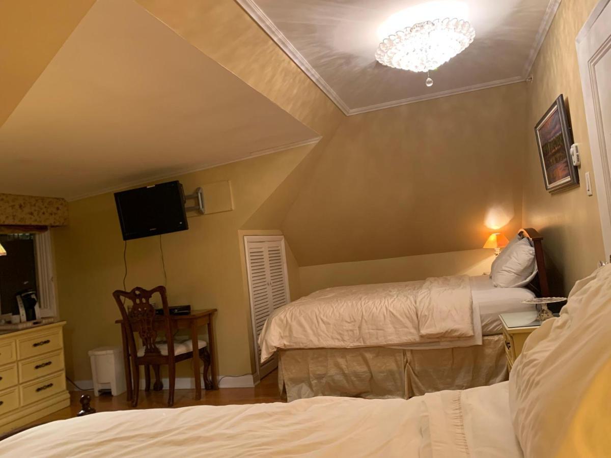 Monroe House Executive Guest Suites St. John's Dış mekan fotoğraf