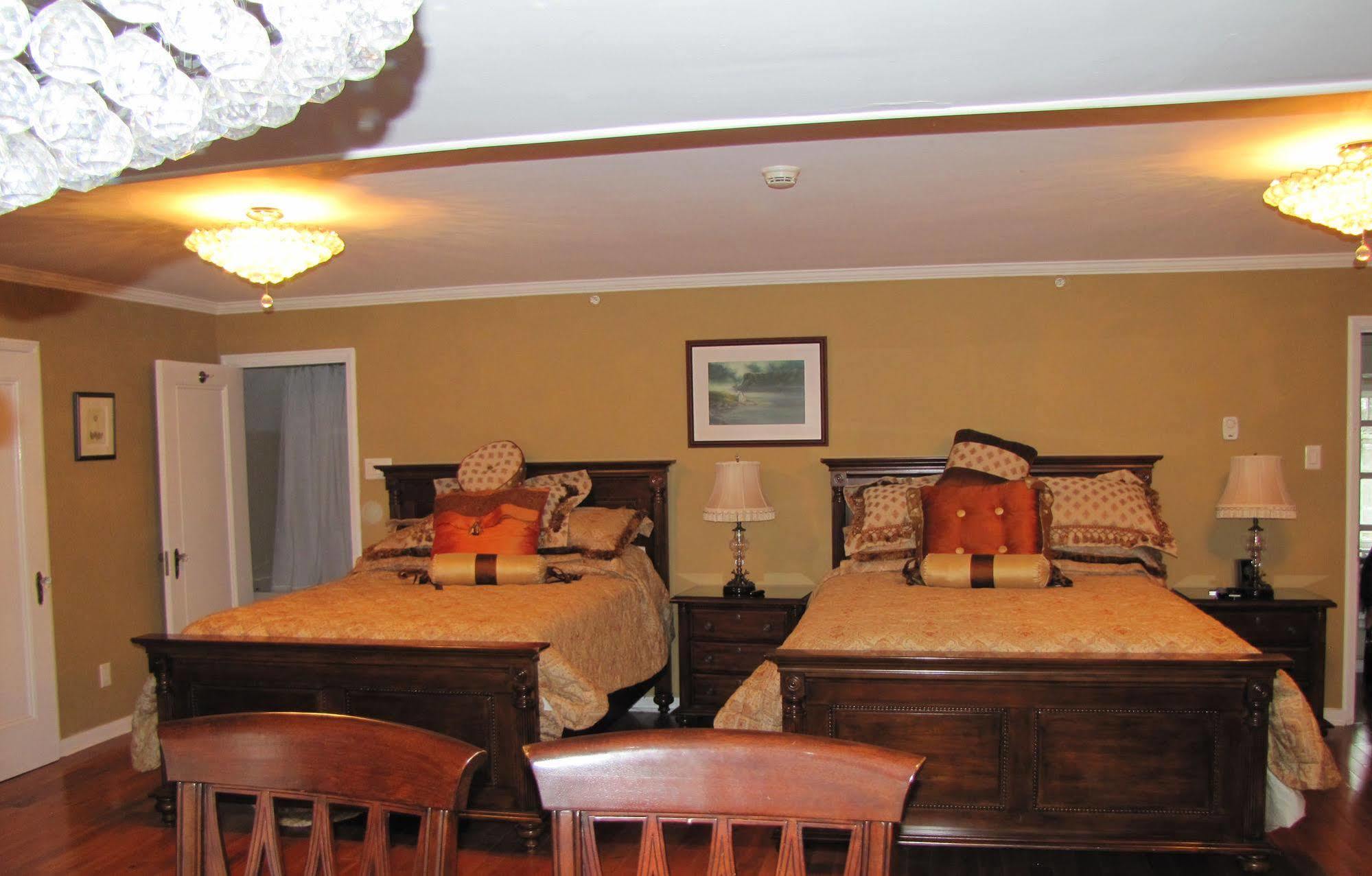 Monroe House Executive Guest Suites St. John's Dış mekan fotoğraf